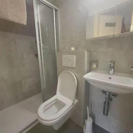 Apartment Les Loulou 2 *